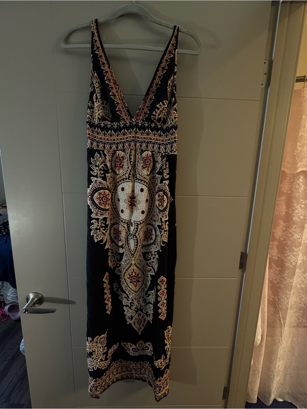 Black& multicolored print maxi dress